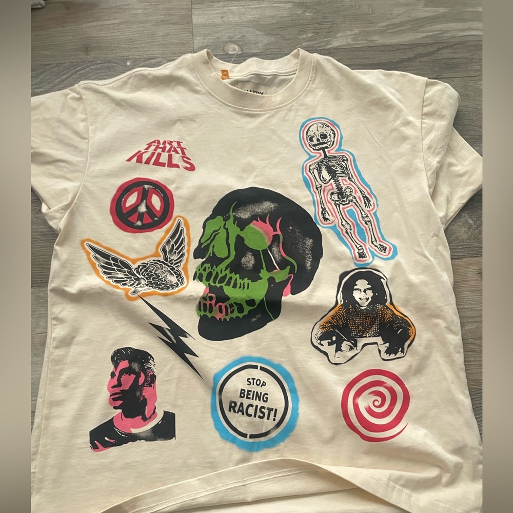 Unisex gallery department tee